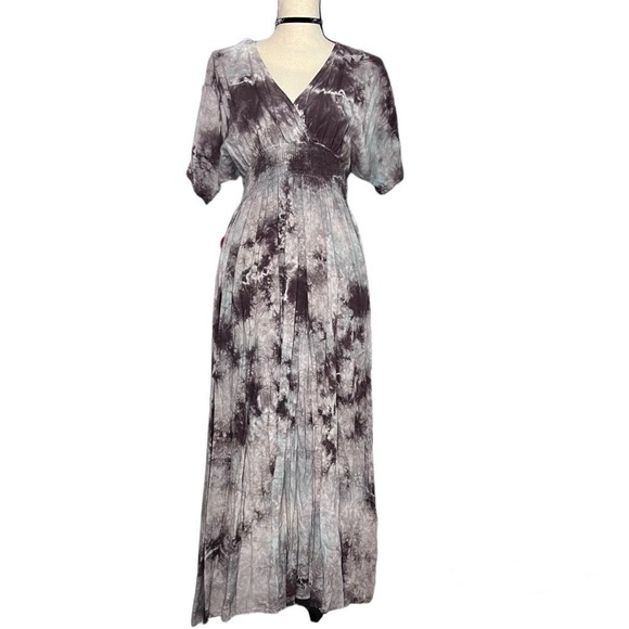 the PEACE BABY BOHO - Women's Tie-Dye V-Neck Dress, Abstract Gradient Color Block, Breathable 3D Print Knit Fabric, All-Season Casual Vacation Style, Slip Dress with A-Line Long Hem